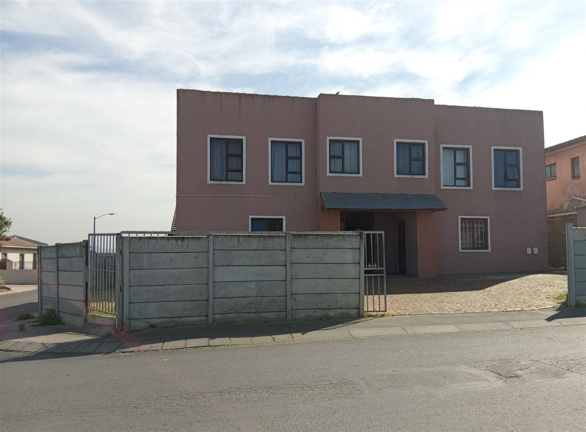 Front View of property in Blue Downs