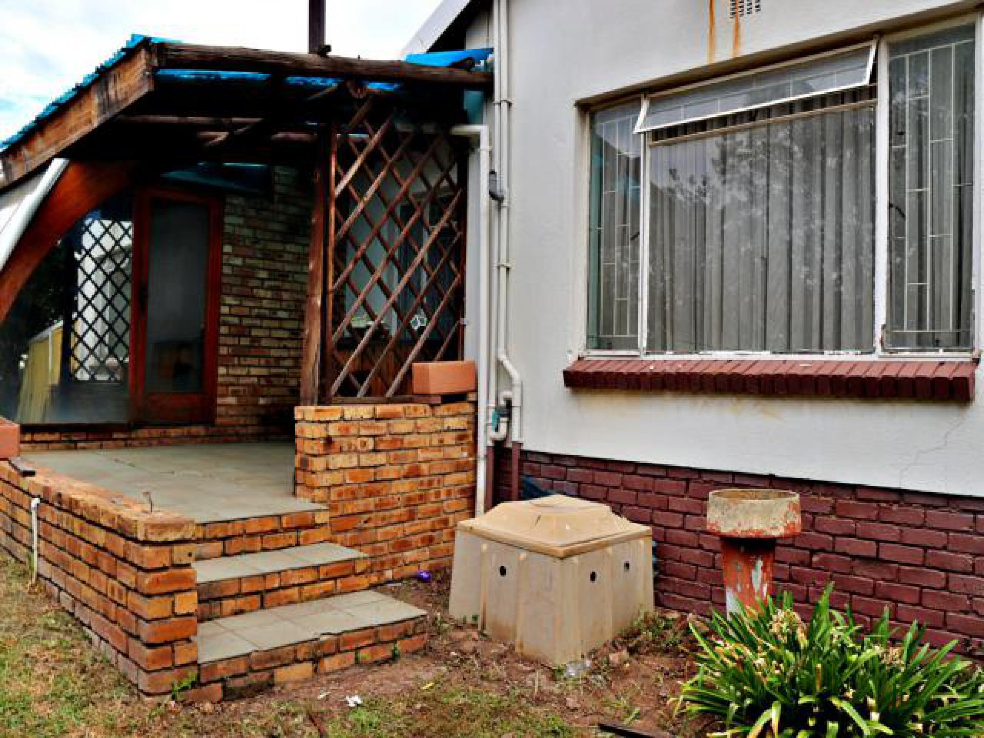 Patio - 26 square meters of property in Esther Park