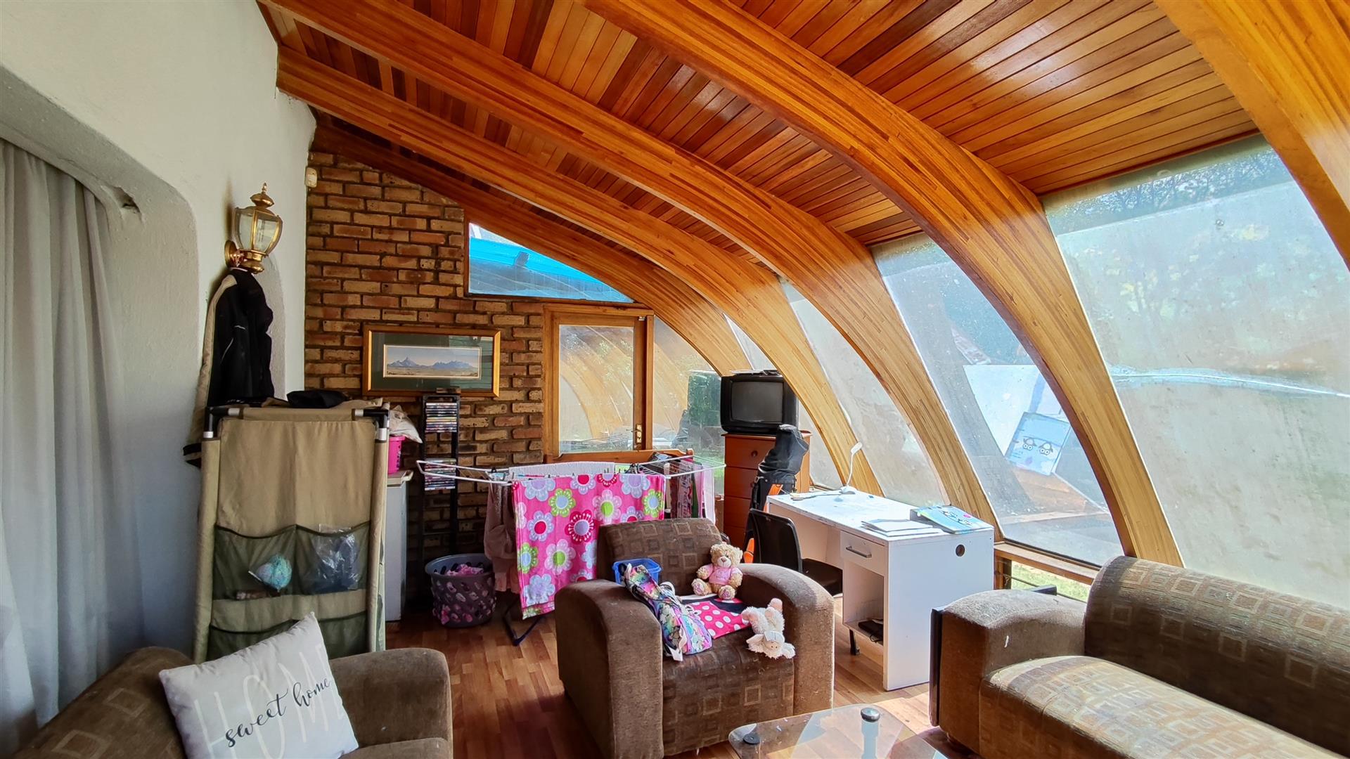 Lounges - 26 square meters of property in Esther Park