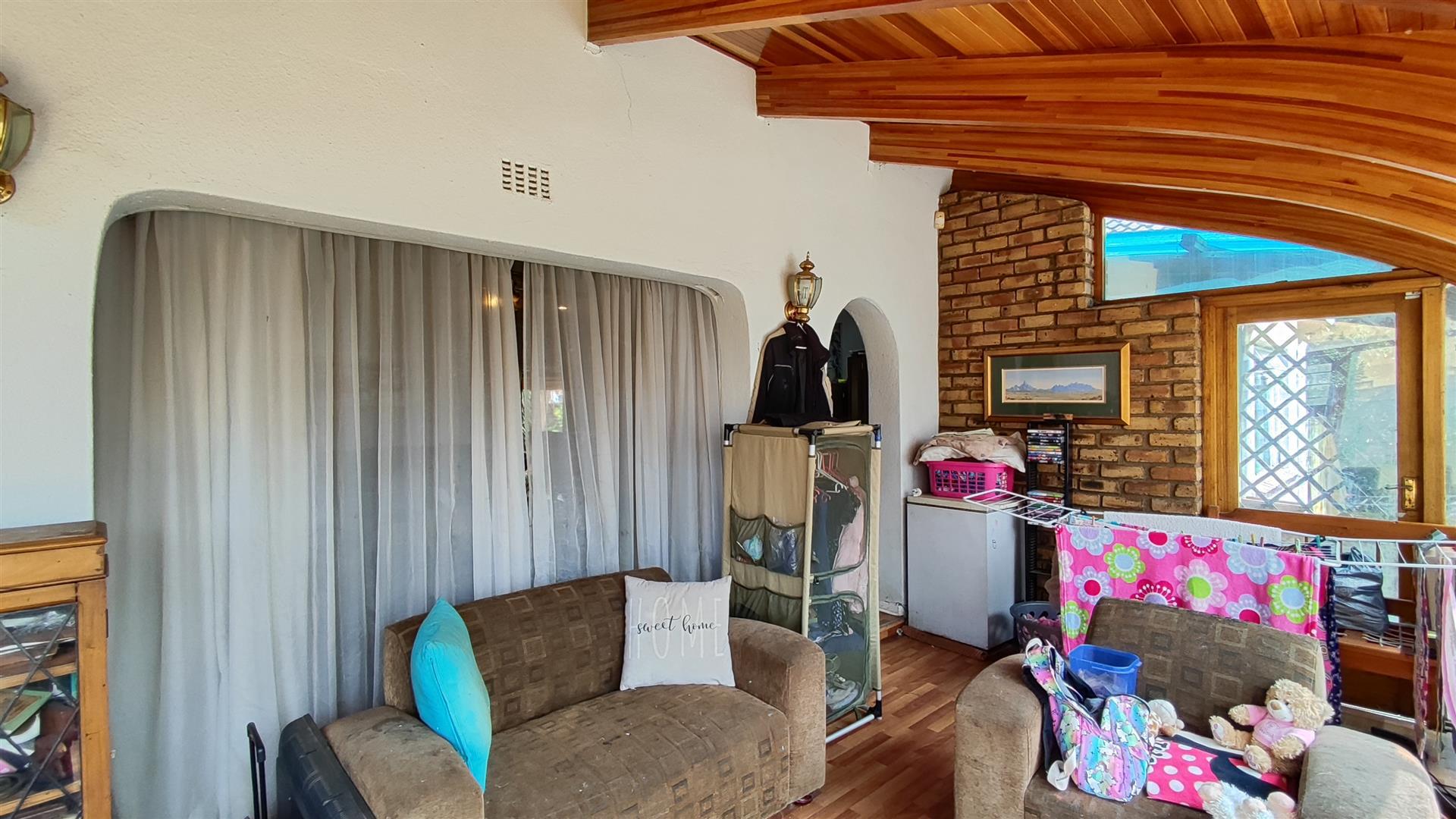 Lounges - 26 square meters of property in Esther Park