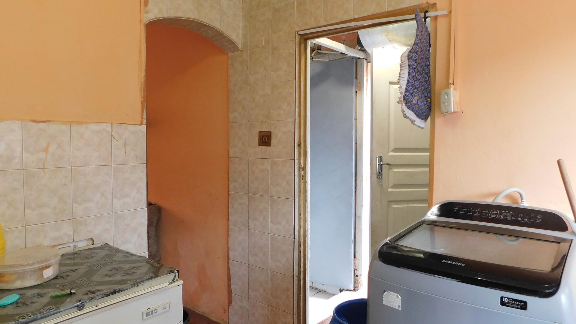 Kitchen - 19 square meters of property in Moorton