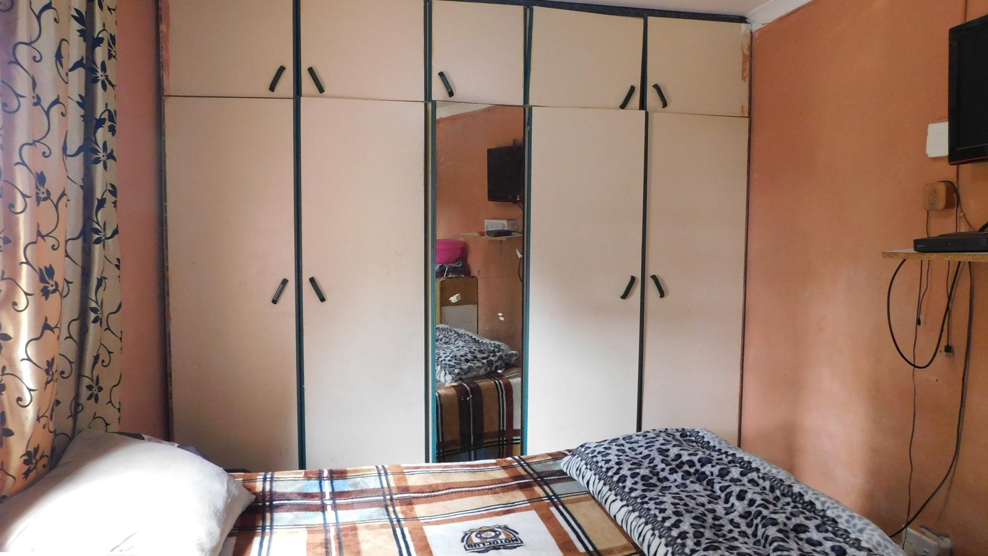 Bed Room 1 - 10 square meters of property in Moorton