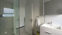 Bathroom 1 - 6 square meters of property in Maroeladal