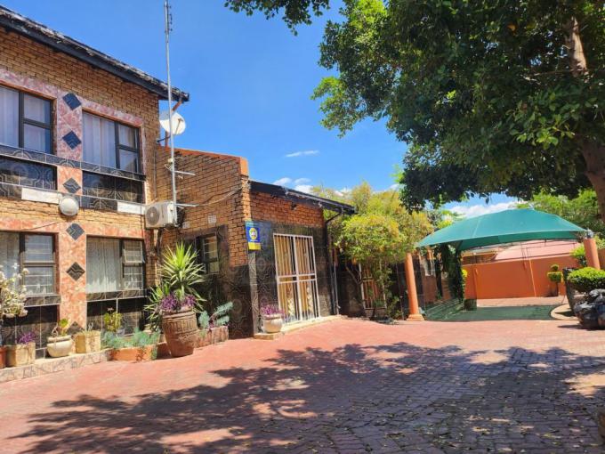 18 Bedroom House for Sale For Sale in Rustenburg - MR591887