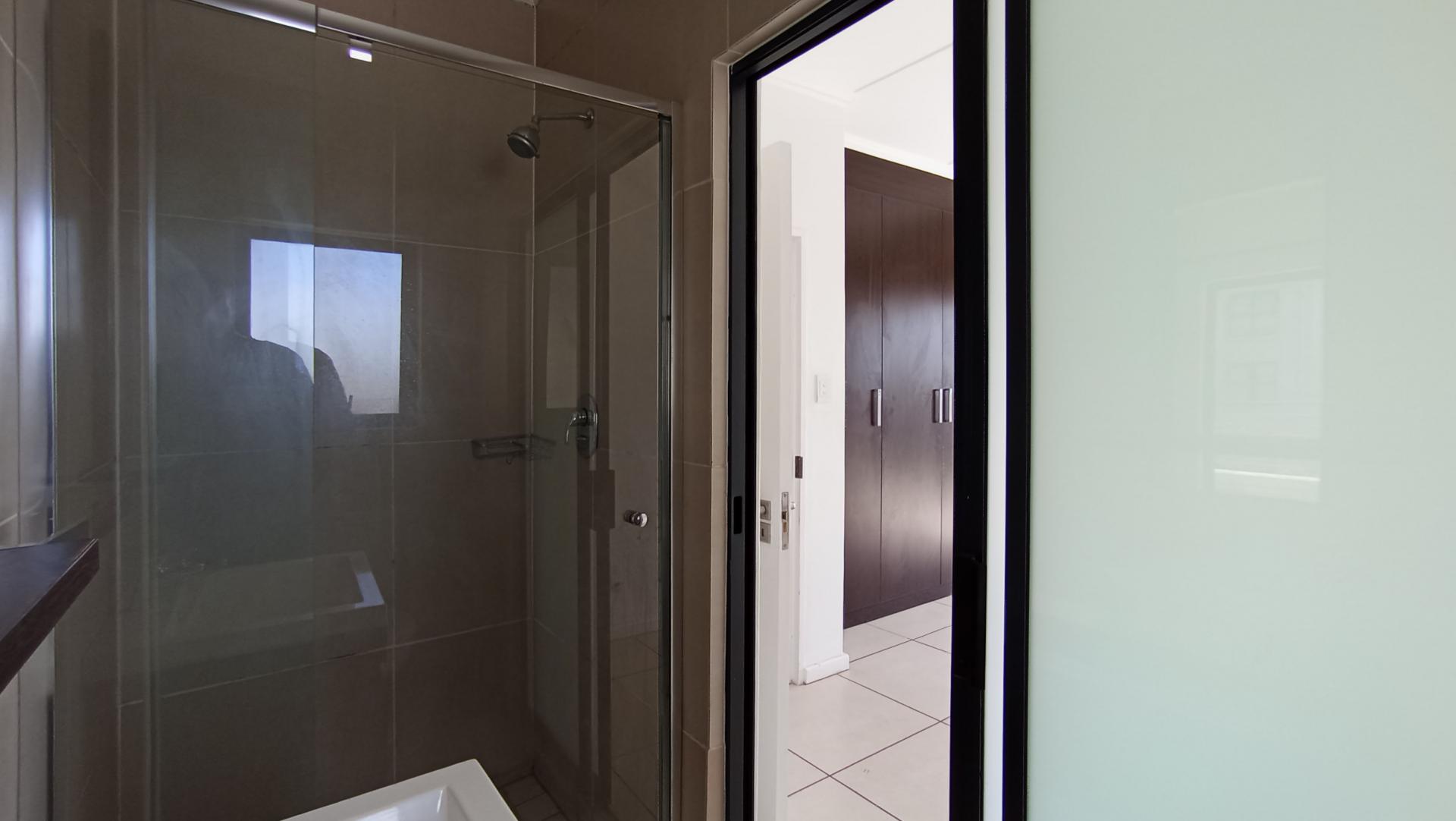 Main Bathroom - 4 square meters of property in Fourways