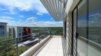 Balcony - 23 square meters of property in Fourways