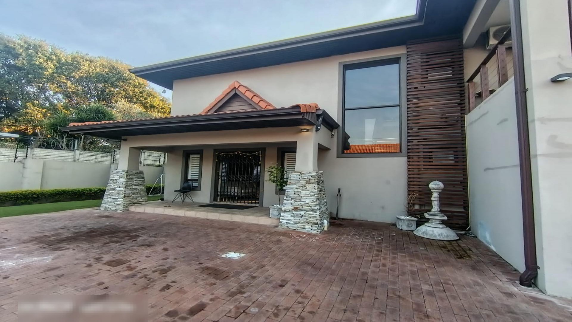 Front View of property in Escombe 