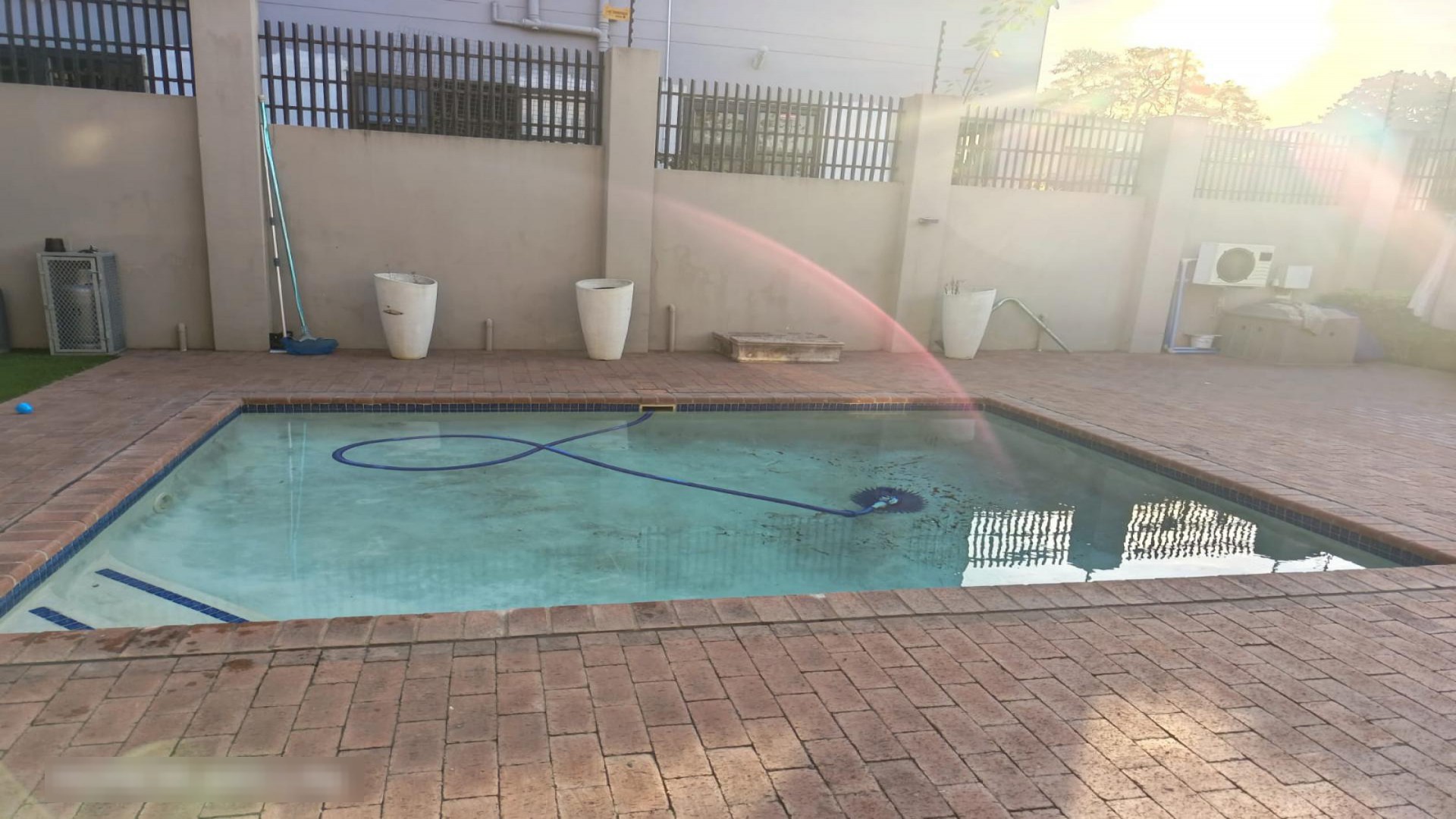 Swimming Pool of property in Escombe 