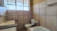 Bathroom 1 - 5 square meters of property in Vanderbijlpark