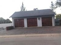 Front View of property in Kloofendal