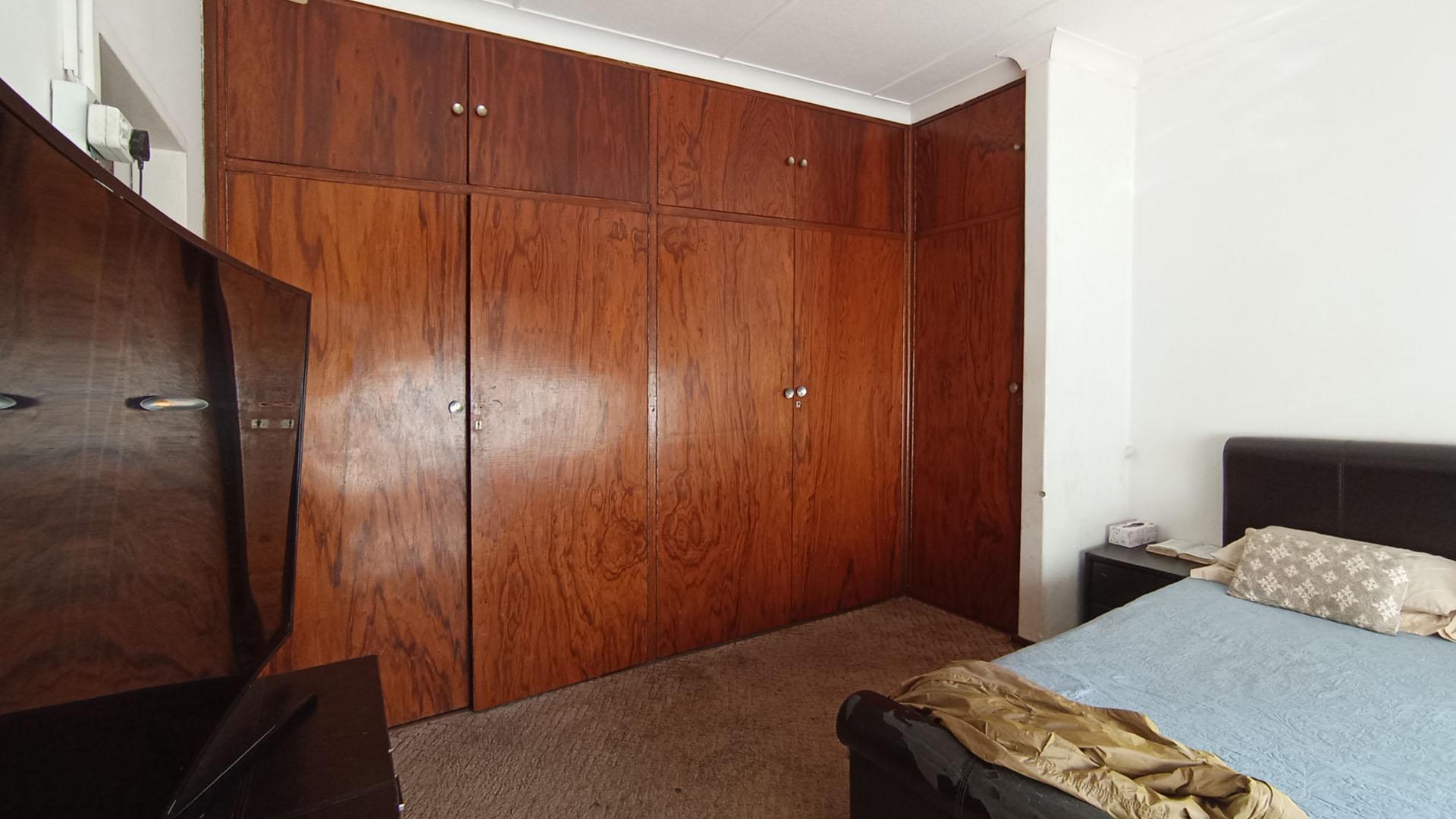 Main Bedroom - 17 square meters of property in Northcliff