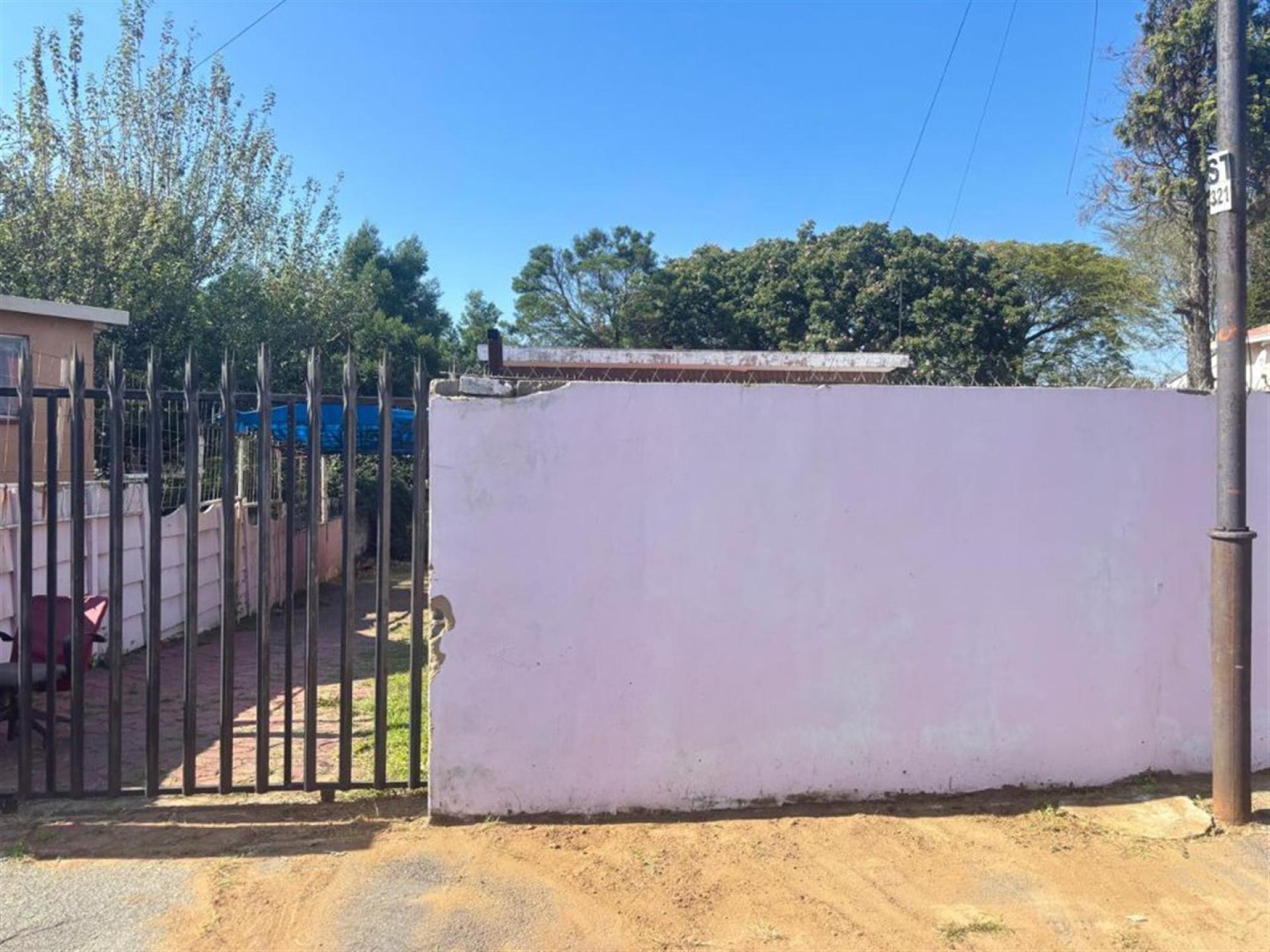 Front View of property in Turffontein