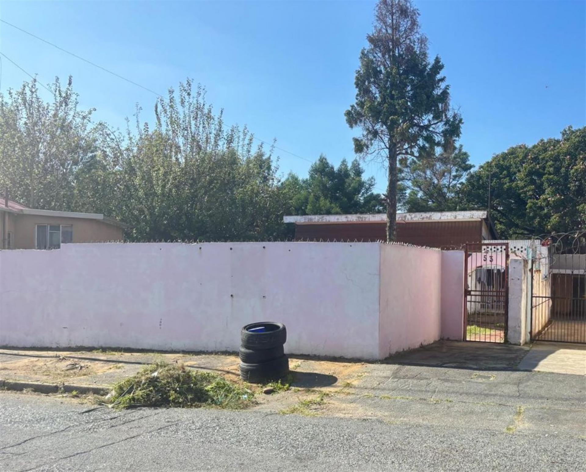 Front View of property in Turffontein
