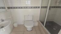 Main Bathroom of property in Humewood 