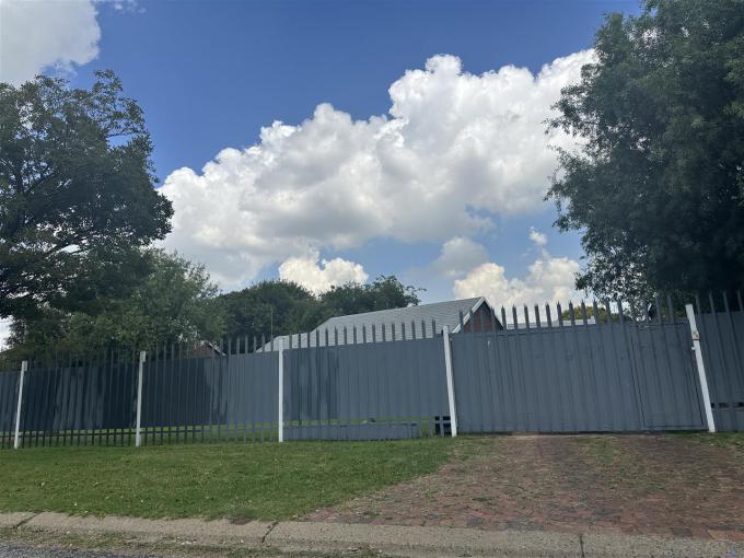 Standard Bank SIE Sale In Execution House for Sale in Crystal Park - MR592100
