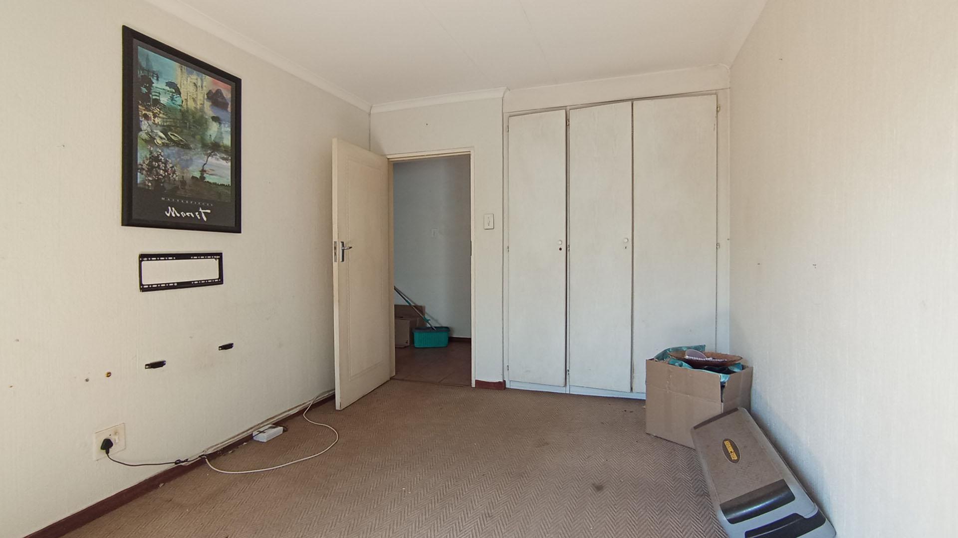 Bed Room 3 - 13 square meters of property in Clubview