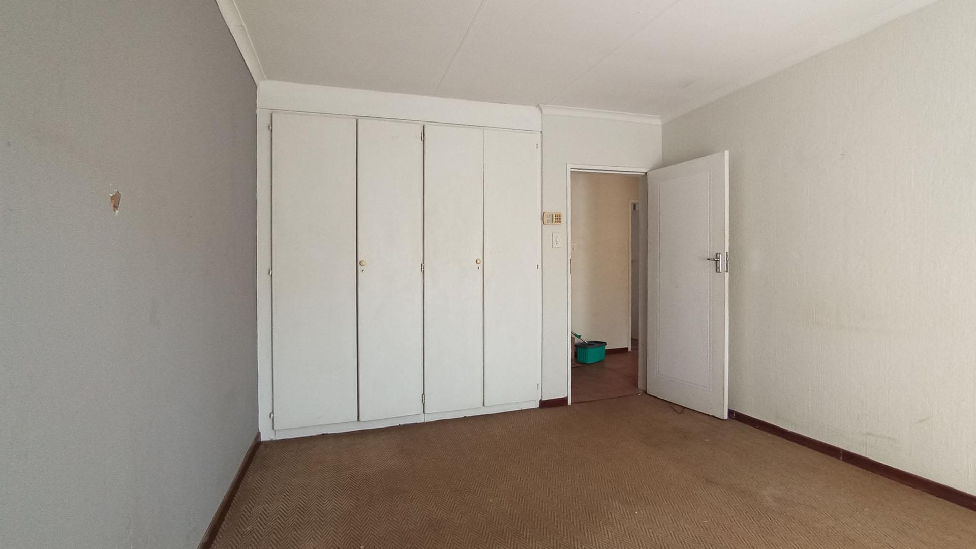 Bed Room 2 - 16 square meters of property in Clubview