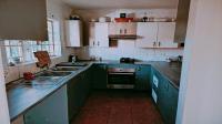 Kitchen of property in Clubview