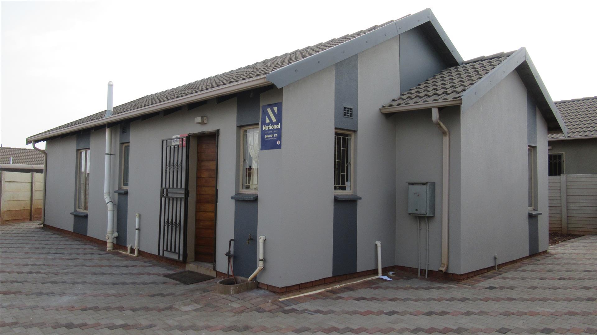 Front View of property in Alberton