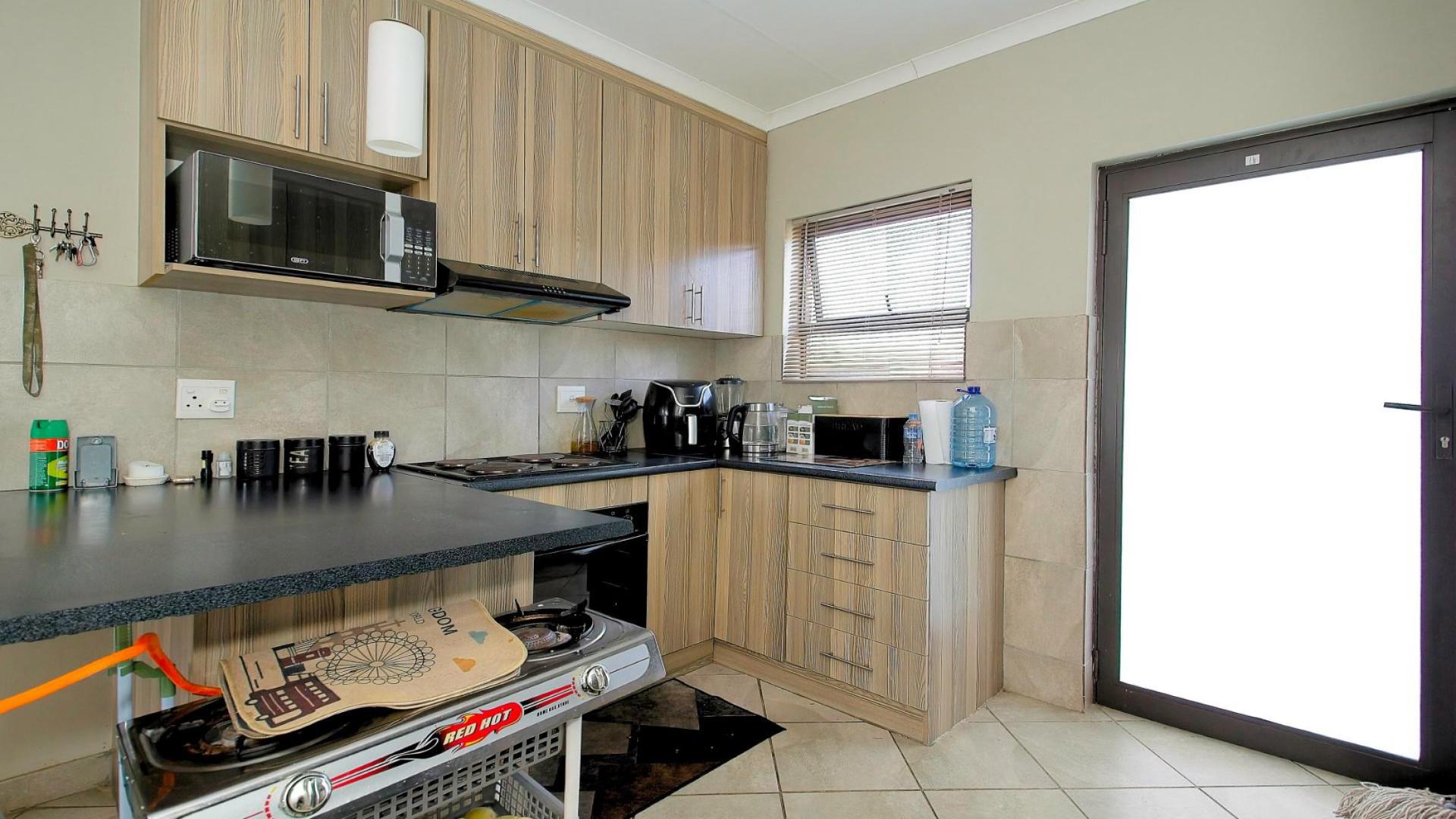 Kitchen of property in Ermelo