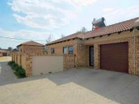 2 Bedroom 1 Bathroom House for Sale for sale in Ermelo