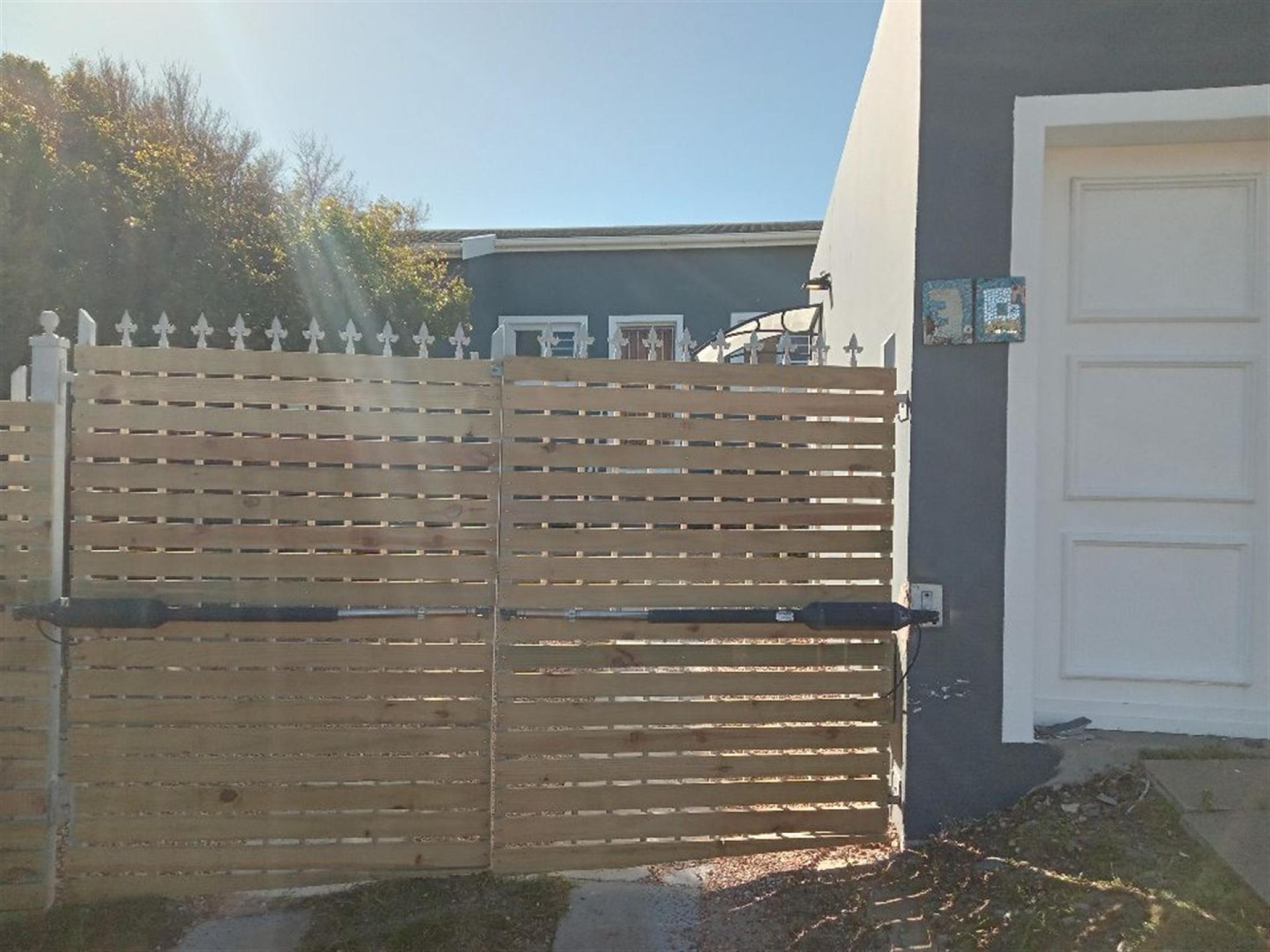 Front View of property in Capri 