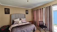 Bed Room 1 - 17 square meters of property in Little Falls