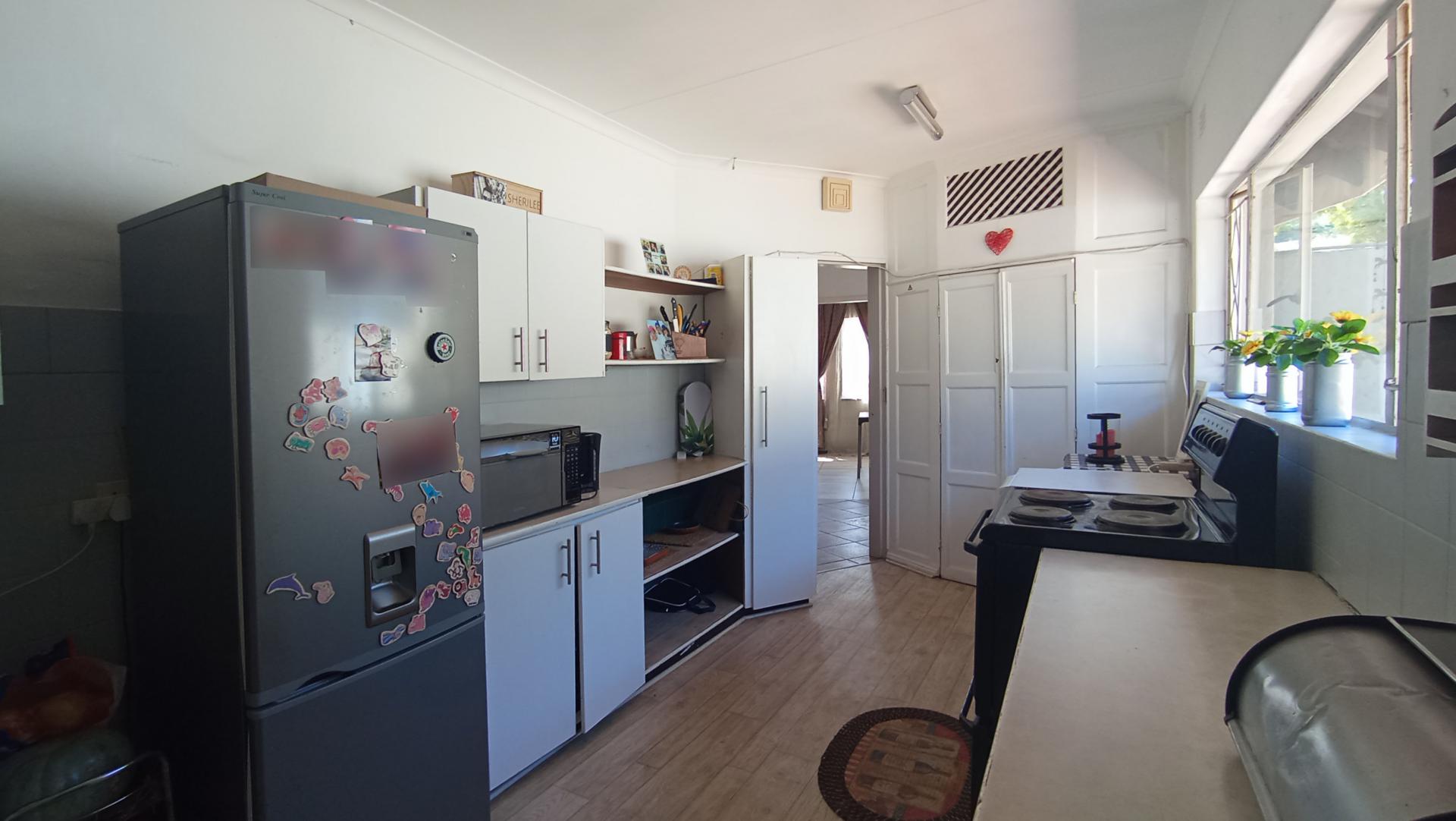 Kitchen - 18 square meters of property in Malanshof