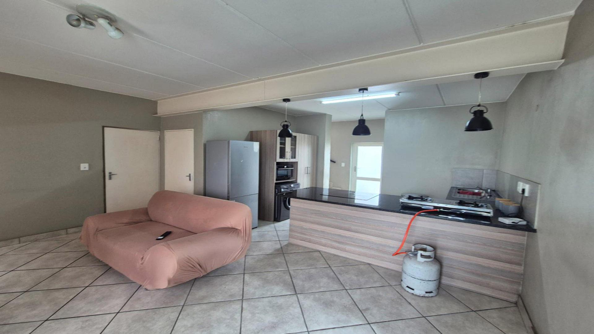 Kitchen - 10 square meters of property in Albertsdal