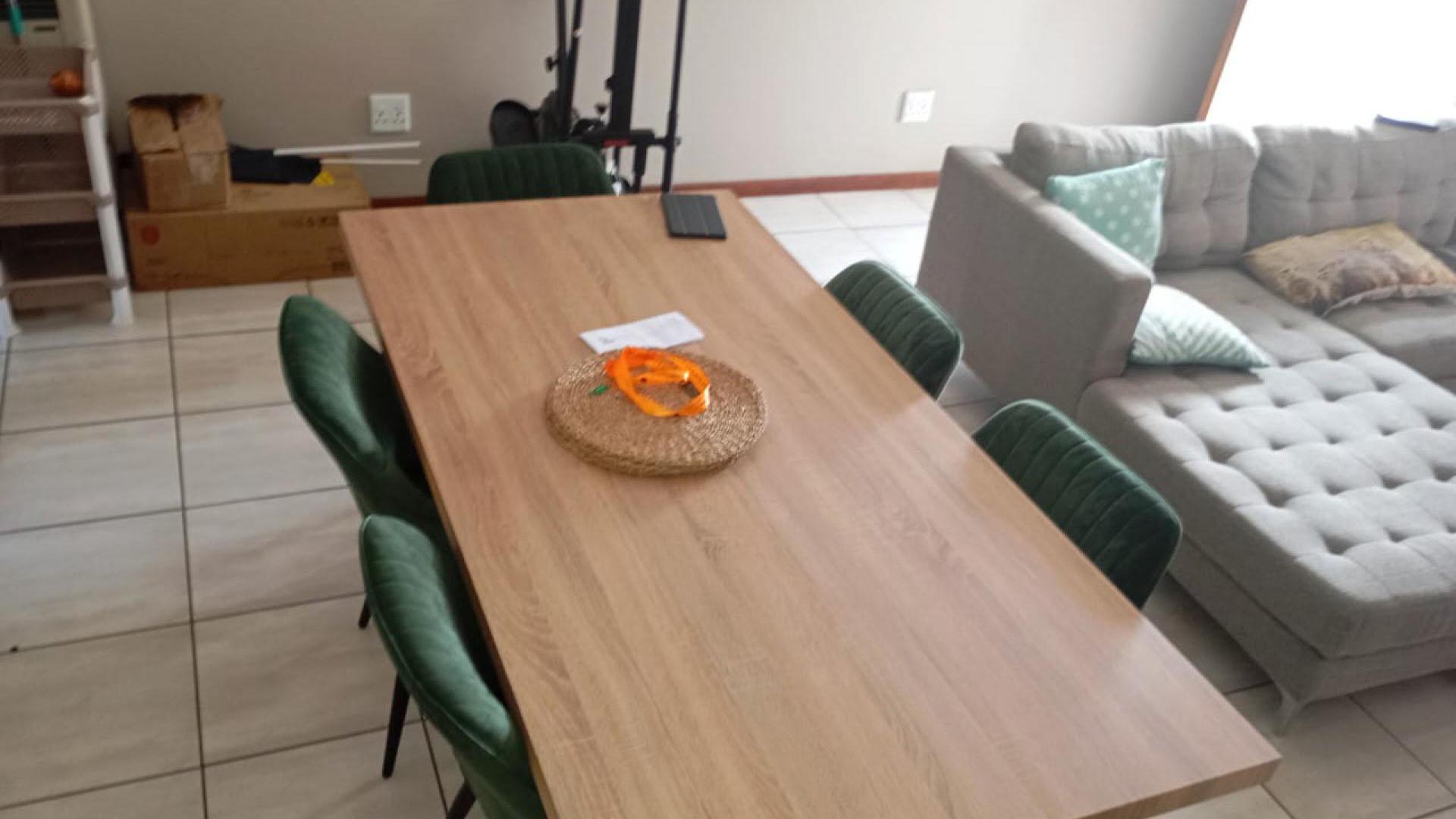 Dining Room of property in Terra Nova