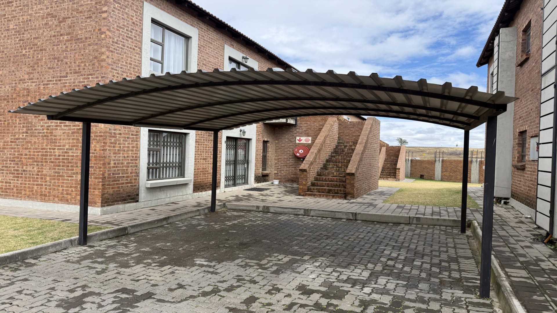 Carport  of property in Terra Nova