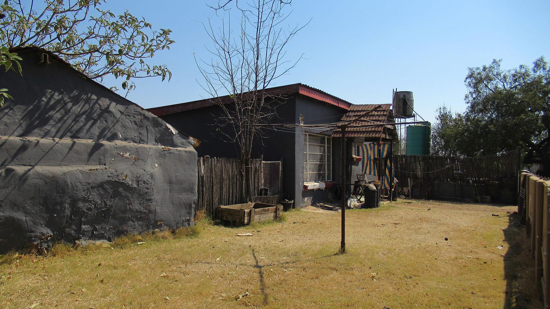 Front View of property in Elandsvlei 249-Iq