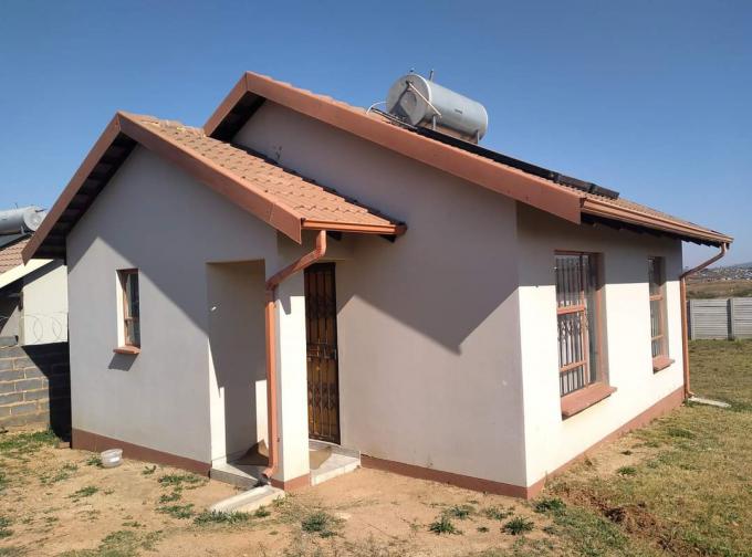 2 Bedroom House for Sale For Sale in Lenasia South - MR592612