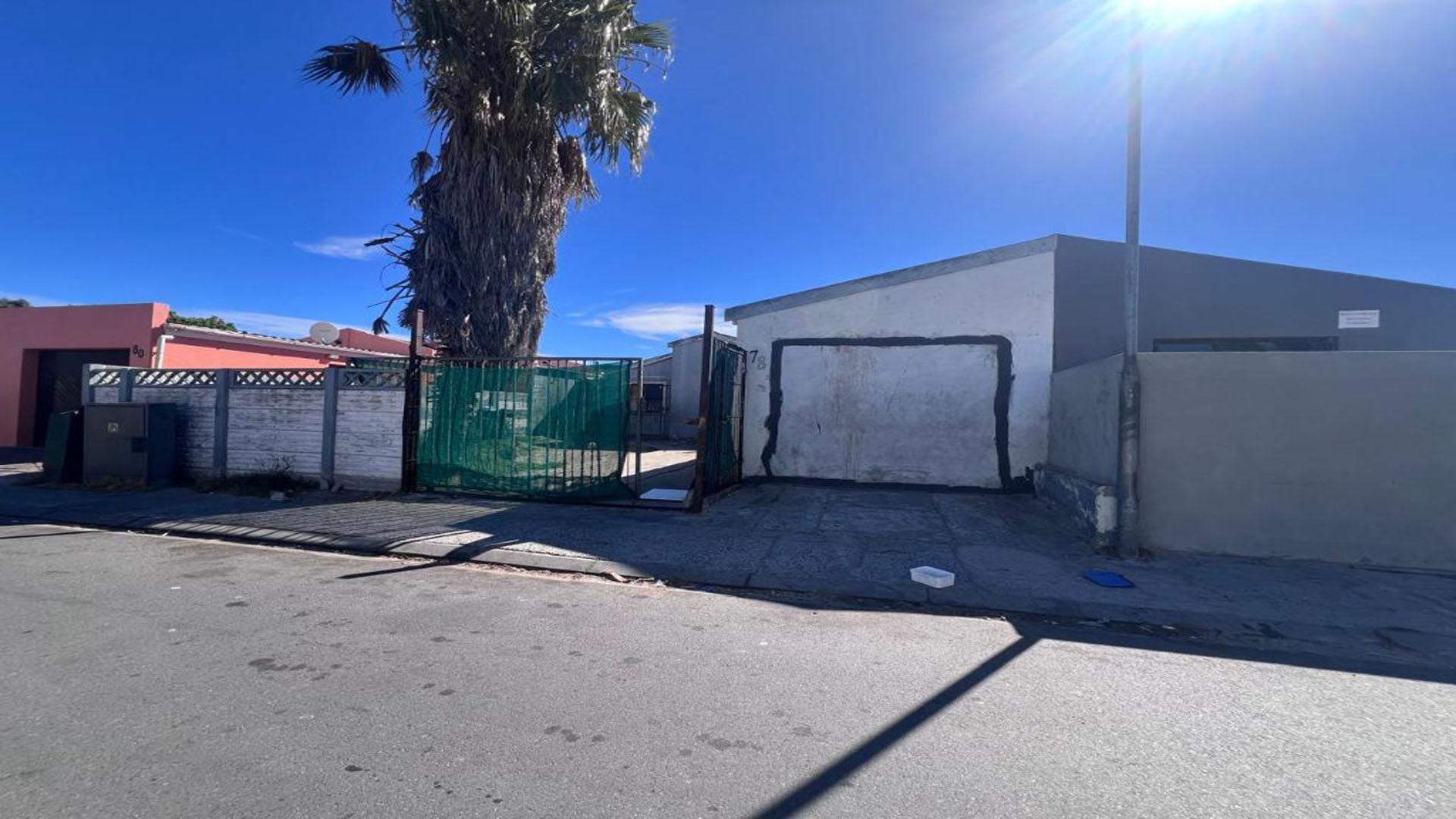 Front View of property in Montague Gardens