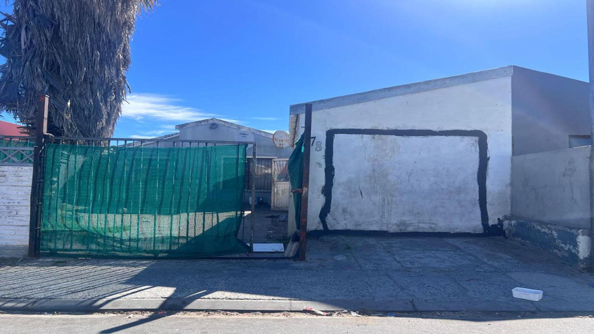 Front View of property in Montague Gardens