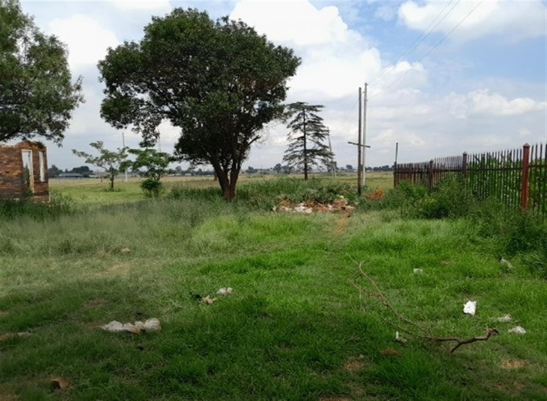 Front View of property in Mapleton