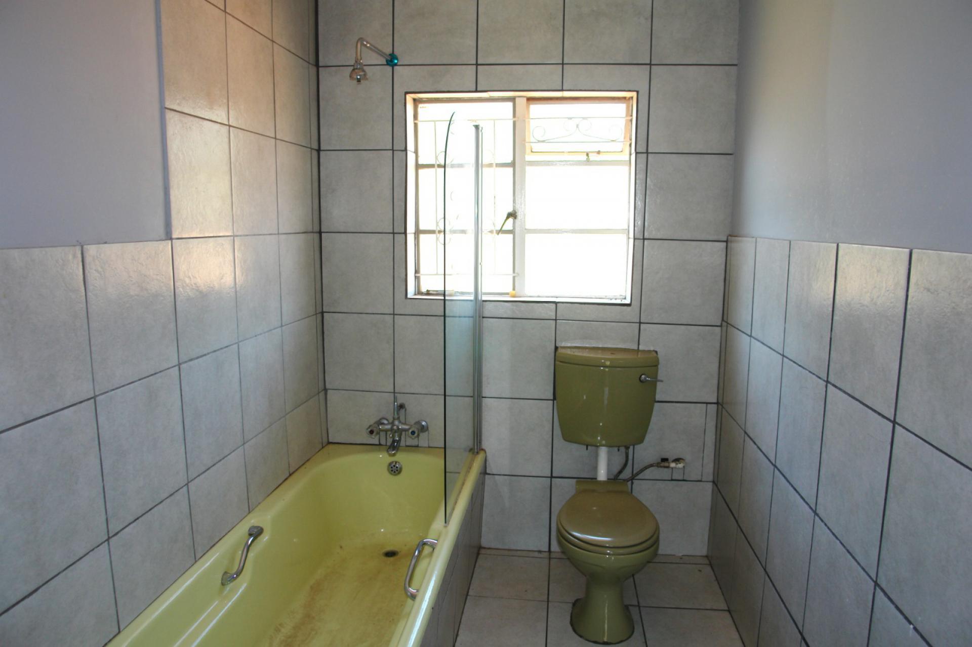 Bathroom 2 of property in Riviera