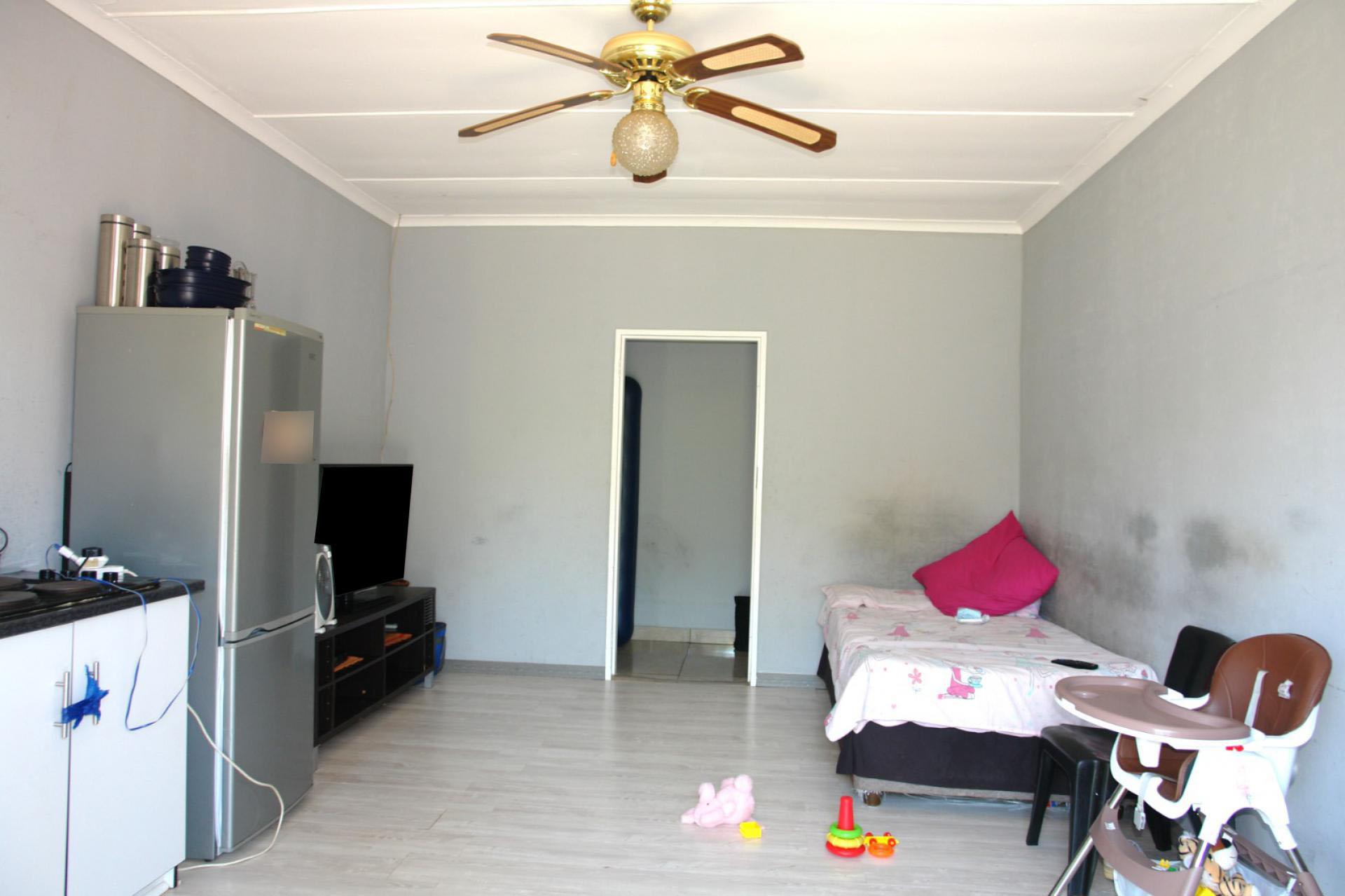 Dining Room of property in Riviera