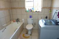 Bathroom 1 of property in Riviera