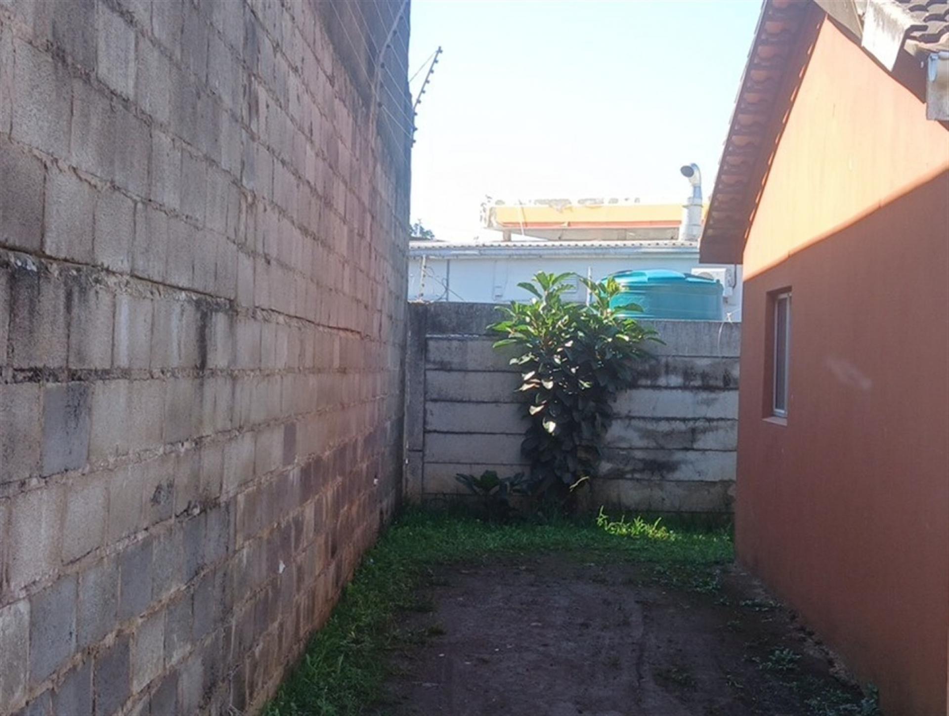 Front View of property in Brookdale