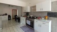 Kitchen - 40 square meters of property in Sandringham