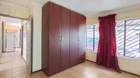 Main Bedroom - 16 square meters of property in Lotus Gardens