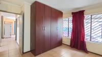 Main Bedroom - 16 square meters of property in Lotus Gardens