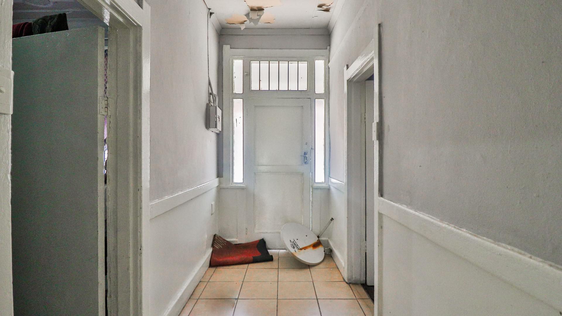 Spaces of property in La Rochelle - JHB