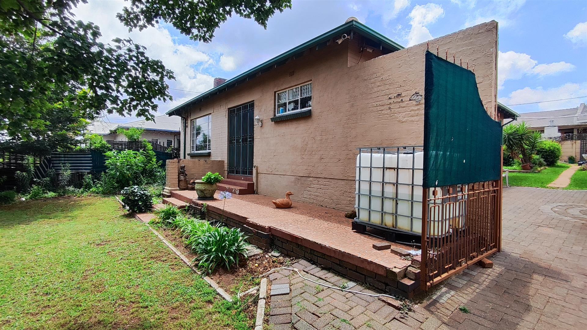 Front View of property in Gerdview