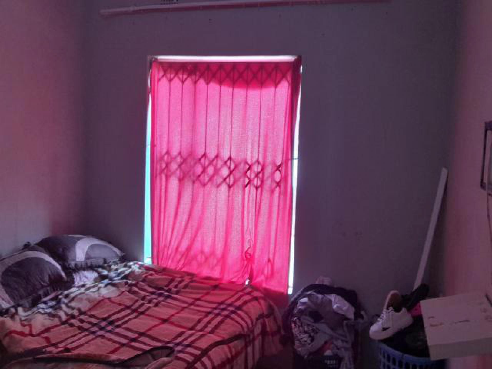 Bed Room 1 of property in Waterval