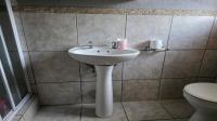 Bathroom 1 of property in Heuwelsig Estate