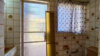 Bathroom 3+ - 6 square meters of property in Terenure