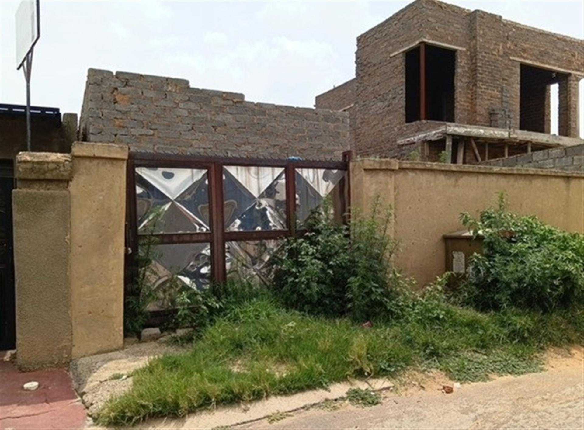 Front View of property in Meadowlands