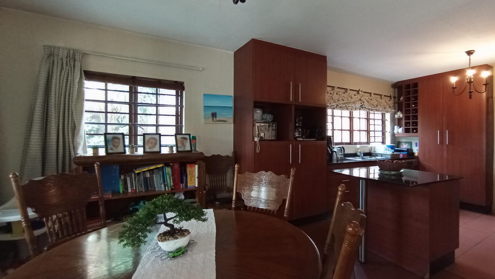 Dining Room - 10 square meters of property in Buccleuch